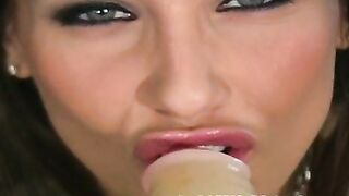 Celeste Star donne des instructions impatientes pour se branler