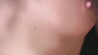 La fidanzata arrapata Victoria White ti consegna il controllo per il tuo sperma