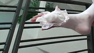 Nicole neckt bei Upshot-POV