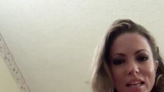 Espero que você não fique muito duro com seu dispositivo de castidade