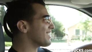 Guarda tua moglie Mia che scopa uno sconosciuto dotato