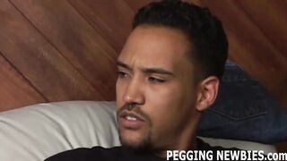 Mon gros gode ceinture sera si agréable dans ton cul vierge et serré