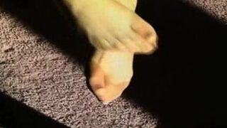 Pieds en nylon somptueux