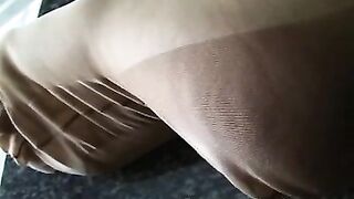 giovane, carina e attraente