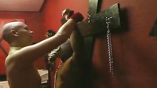 Sesso in un dungeon di lattice