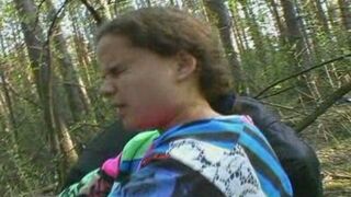 Fettes Mädchen entblößt und missbraucht