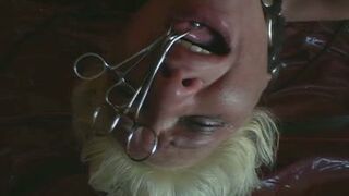 Escravo amarrado fodido