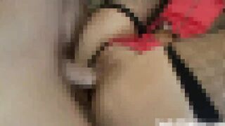 Le sue splendide gambe coperte di calze mi eccitano così tanto