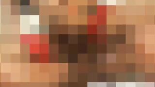 Mi hanno visto a bordo piscina e mi hanno fatto fatica a sputarmi addosso