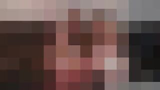 Adora i nostri piedi come se la tua vita dipendesse da questo