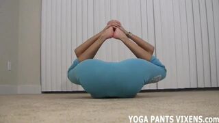 Sois un bon garçon et regarde-moi faire mon yoga JOI