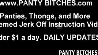 Mes nouveaux bas résille et string vous rendront fou JOI