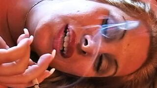 Sexta-feira tira tudo e fuma