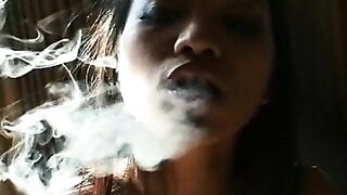 Sexy Raucher-Striptease