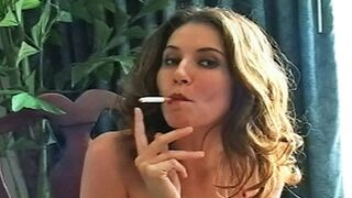 Jamie Lynn : Déesse sensuelle du tabac