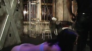 Sesión de tortura de colegialas