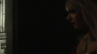 Submit to Mistress Lola