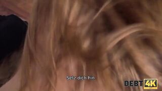 DEBT4k. Boneca de cabelo comprido fode por dívidas em troca de uma cobra