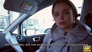 DEBT4k. Una ninfa paga il seno rifatto facendo sesso veloce con un usuraio