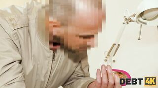 DEBT4k. Nunca había visto esto antes.