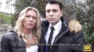 DEBT4k. Un agent de recouvrement baise la mariée en robe blanche