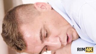 RIM4K. A adolescente é uma péssima esposa, mas sabe como transar