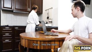 SISPORN. Mädchen mit verspielten Augen versteckt sich vor Stiefmutter für schnelle