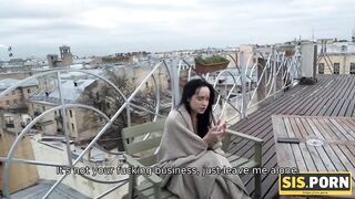 SIS.PORN. Il fortunato fratellastro si fa succhiare il cazzo dalla sua bella