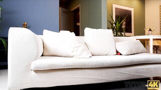 TUTOR4K. Hengstschwanz bereitet Geschichtslehrer mehr Freude als Sexspielzeug