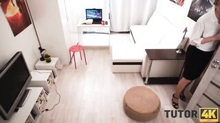 TUTOR4K. Un ragazzo fortunato riesce a scopare una ragazza meravigliosa