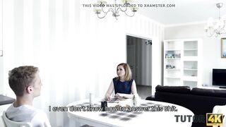 TUTOR4K. Un tizio fa tremare il corpo di un professore in calze