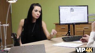 VIP4K. Os impostos sobre o cliente são muito altos, então por que o adolescente está pronto para