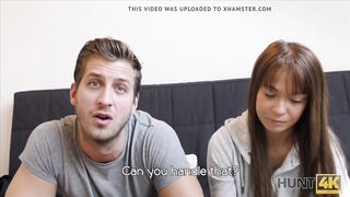 Un tizio ha venduto la figa della sua ragazza per avere un alloggio per la notte