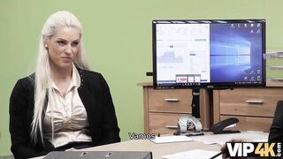 VIP4K. La bellezza abbronzata Blanche supera un casting porno spinto