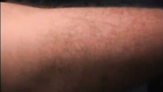 Troy cerca di venire