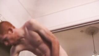 Tristian ruivo batendo