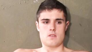 Hunter Phoenix se masturbando