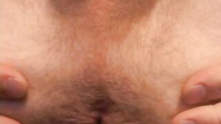 Il giovane Shane si masturba