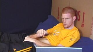 Tristian Caressant dans la salle de bain