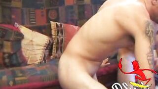 Bradley y Brock se chupan la polla
