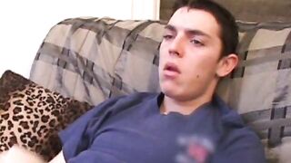Brady Walker golpeando su carne