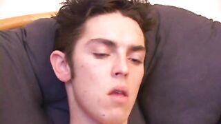 Brady Walker si masturba