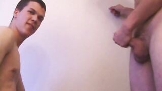 Sexo a três amador com chupadas de pica