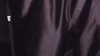 L'exhibitionniste Lance se branle dehors