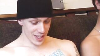 Amadores Shane e Vincenzo chupam pau