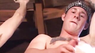 Cory e TJ si masturbano