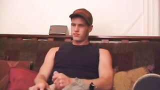 Lo skater Kyler si masturba