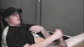 Il dilettante Gavin si masturba