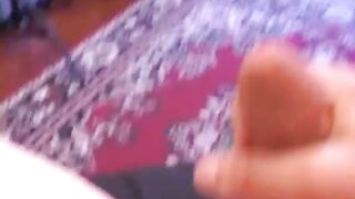 Phil spritzt ins Gesicht