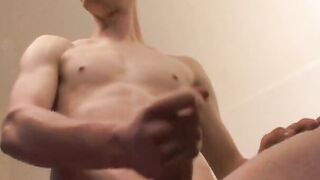 Skinny Kaos se masturbando